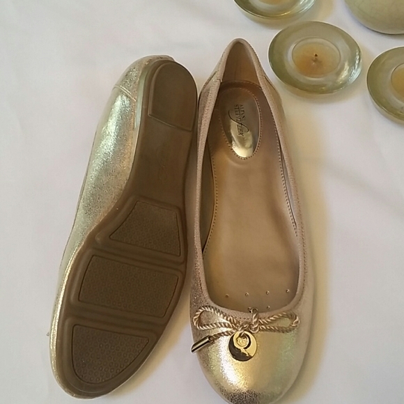**SOLD**Gold Flats - Picture 2 of 2